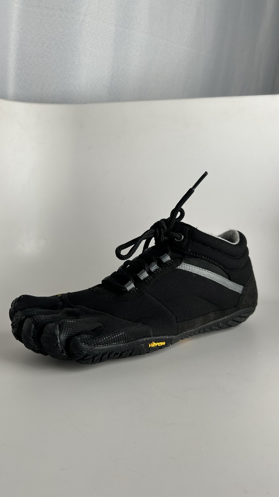 Vibram FiveFingers Trek Ascent Ankle-High Hiking Shoe - Size 9-9.5 US