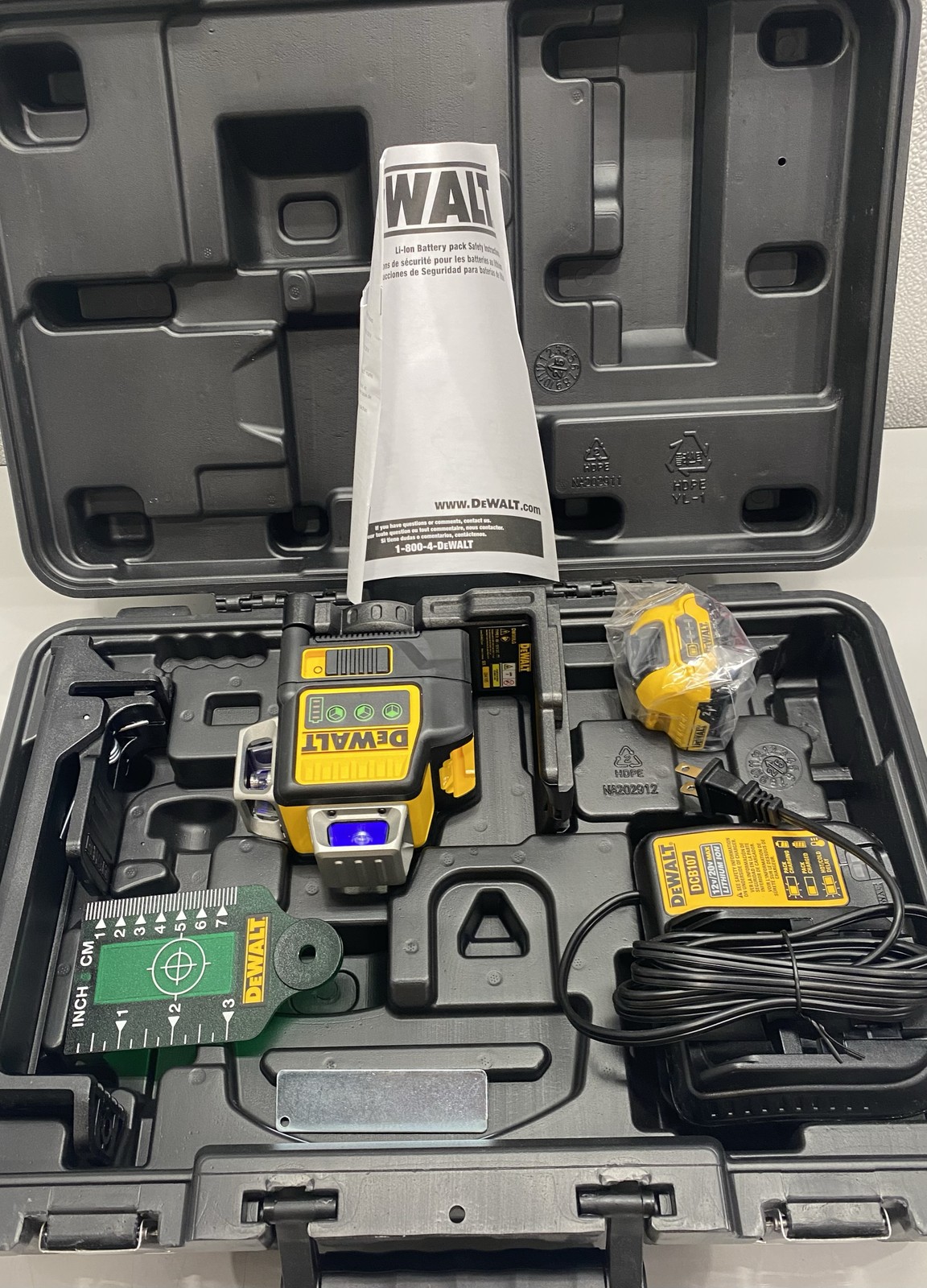 DeWalt 12V Max Li-Ion 100 Ft Green Self-Leveling 3-Beam 360° Laser Level DW089LG