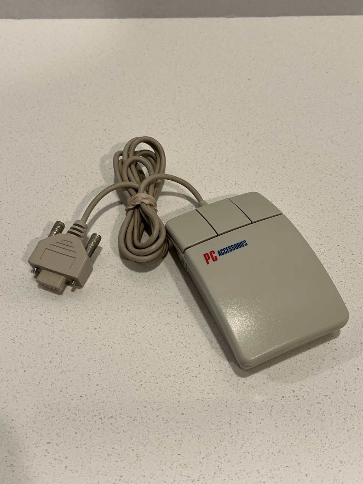 PC Accessories Mouse 20010 HQXKEM-260 3-button 9-pin serial MS/PC - Untested