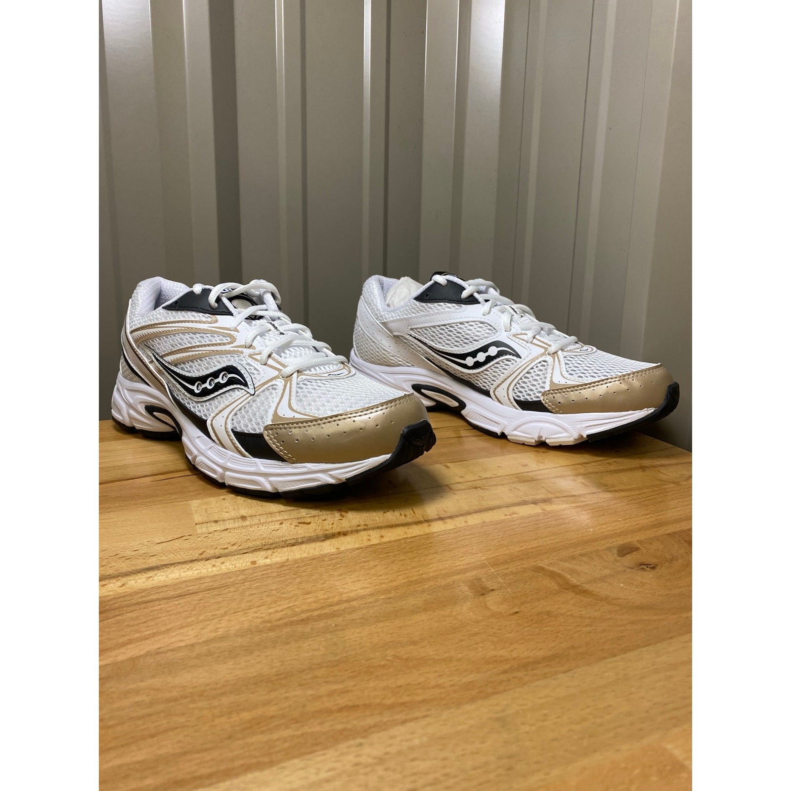 Saucony Ride Millennium White/Gold/Black Men's Size 10 New!
