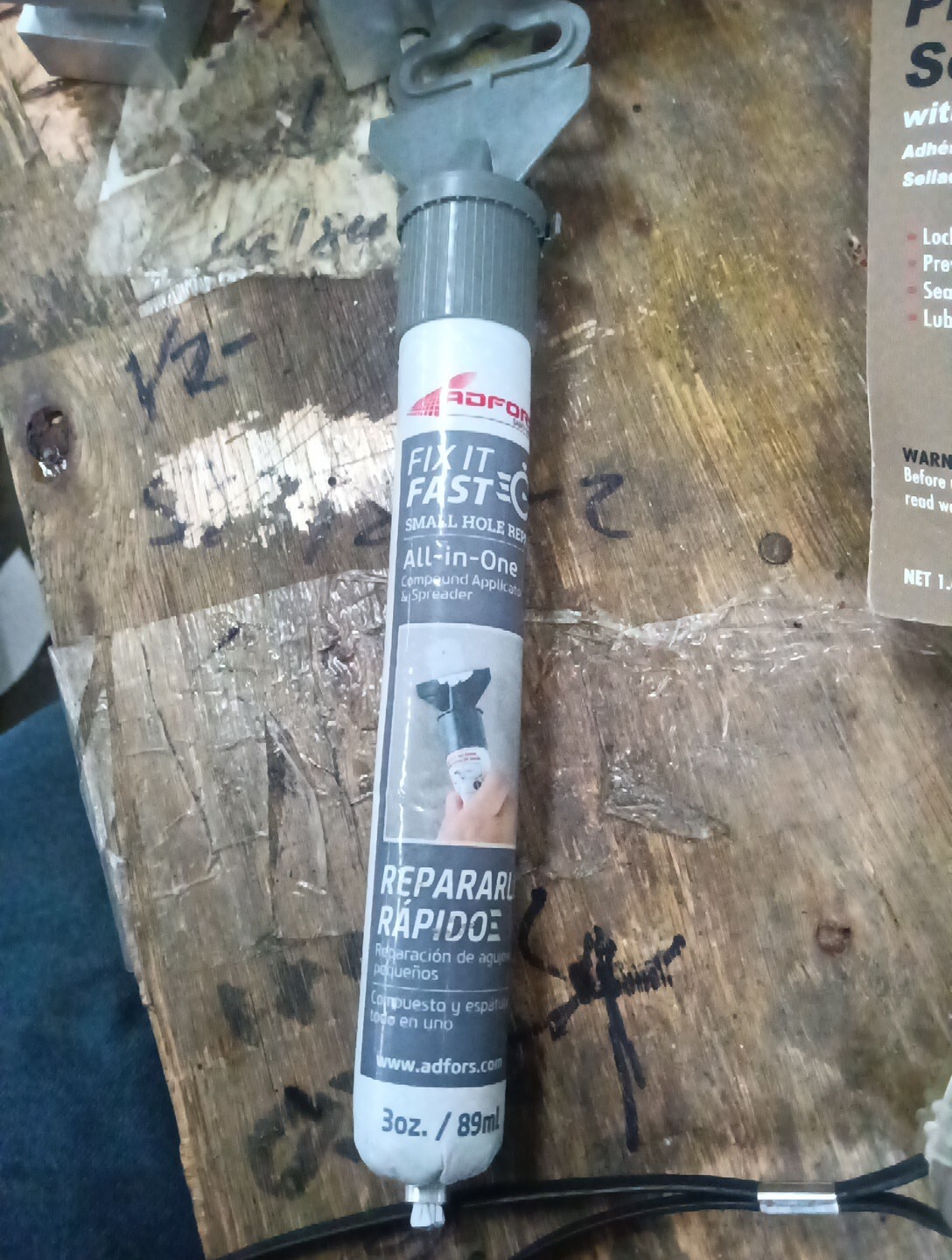 Fix It Fast Wall Hole Filler Compound Repair W/ Applicator Spreader White, 1090