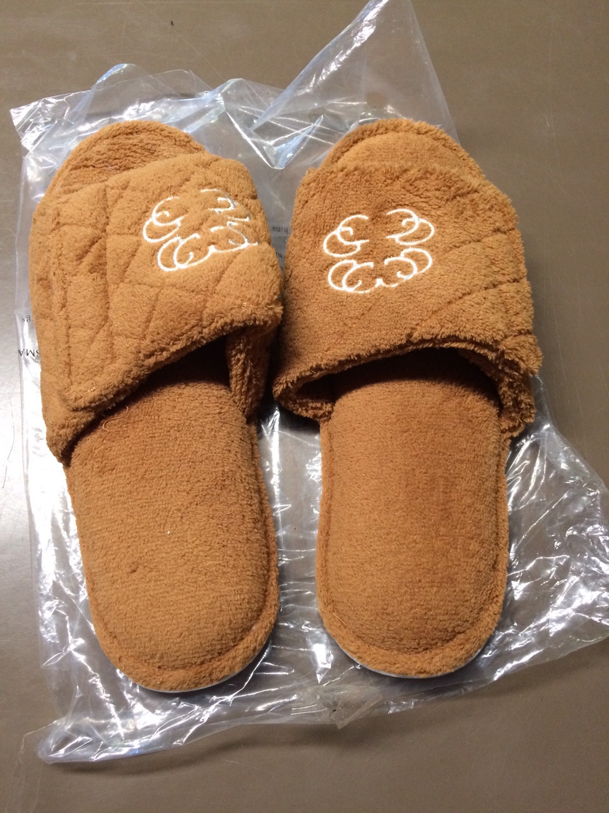 Ladies Gold Coast Quilted Chestnut Slippers Open toe New Size Small