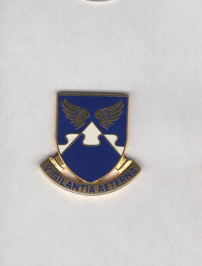 US Army 4th Aviation Battalion crest DUI badge clutchback c/b V-21