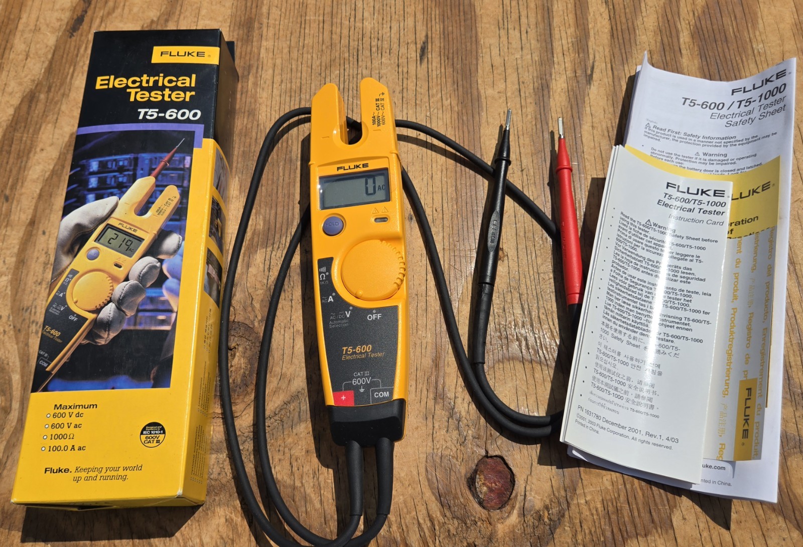 NOS FLUKE T5-600 Electrical Tester Current Voltage Continuity 600V NEW