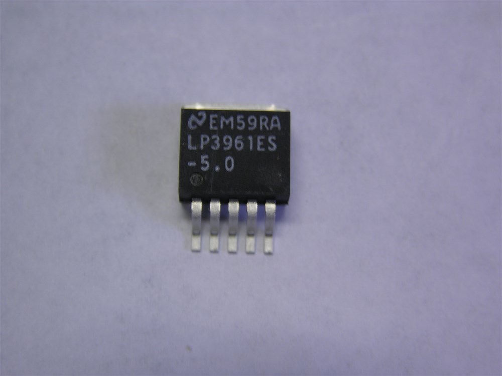 5 National LP3961ES-5.0 5V 800mA Fast Ultra Low Dropout Linear Regulators TO-263