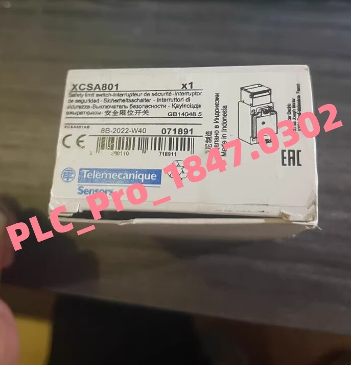 XCSA801 1PCS New Original Schneider XCSA801 Safety Limit Switch  Fast delivery