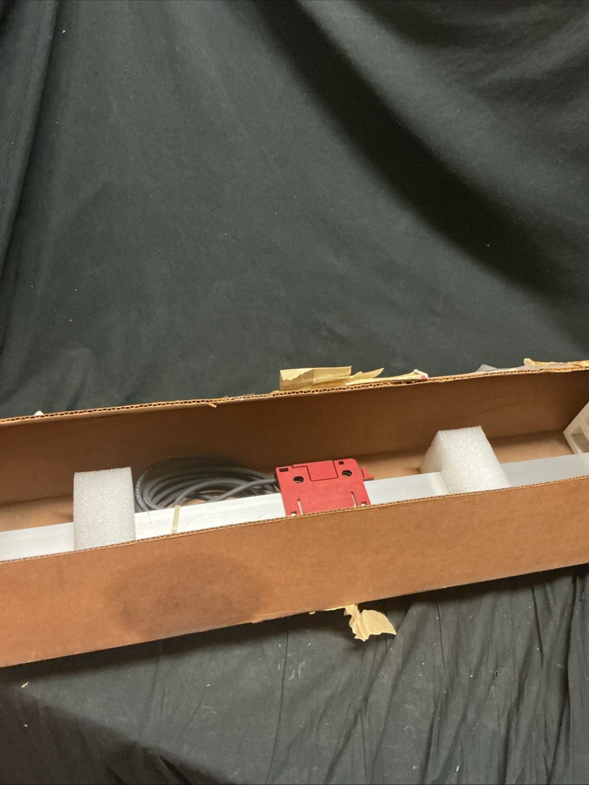 HEIDENHAIN linear encoder LS 323 ML 620 # 334 749 10 QTY 1
