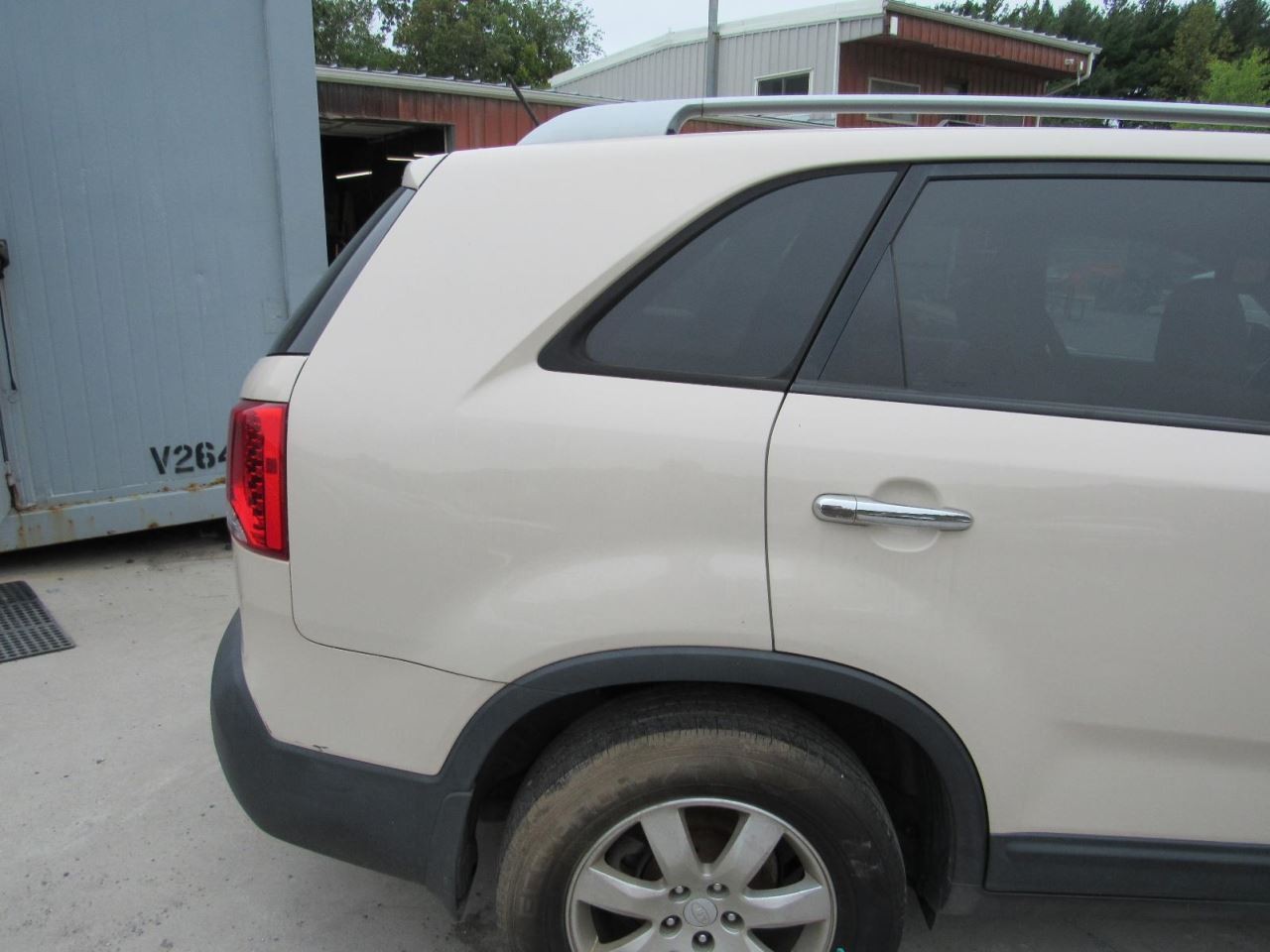 SORENTO 2011 Glove Box 1071976