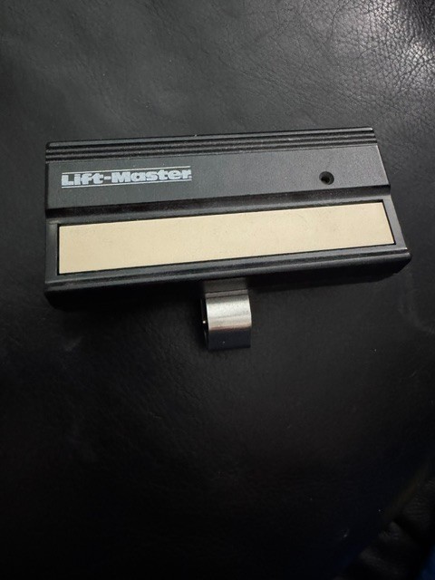 Liftmaster 81LM Garage Door Opener W/Clip