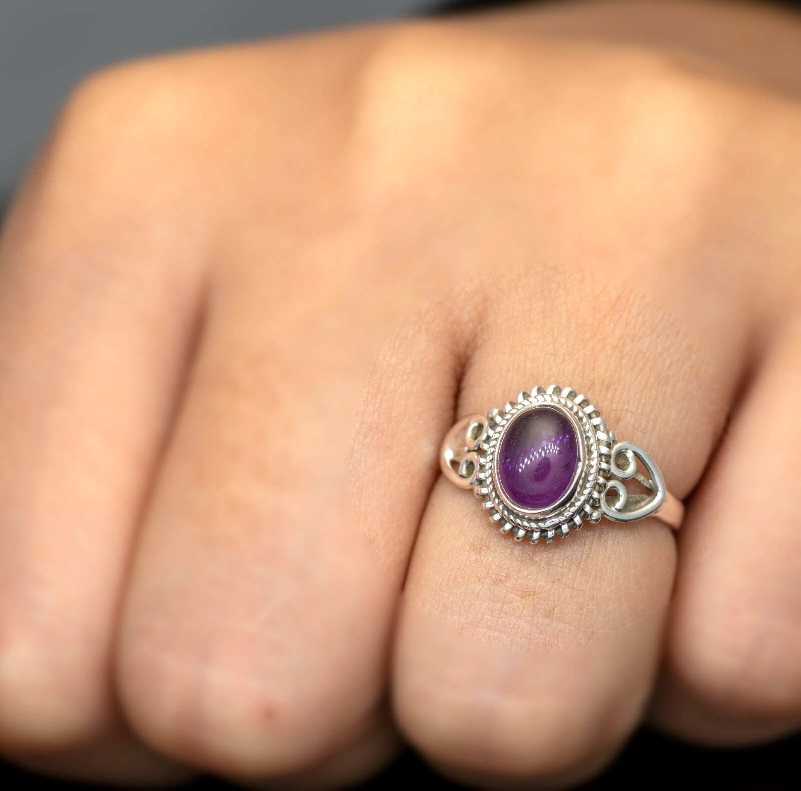 Oval Cabochan Amethyst 925 Sterling Silver Ladies Gemstone Ring Boxed Jewelry