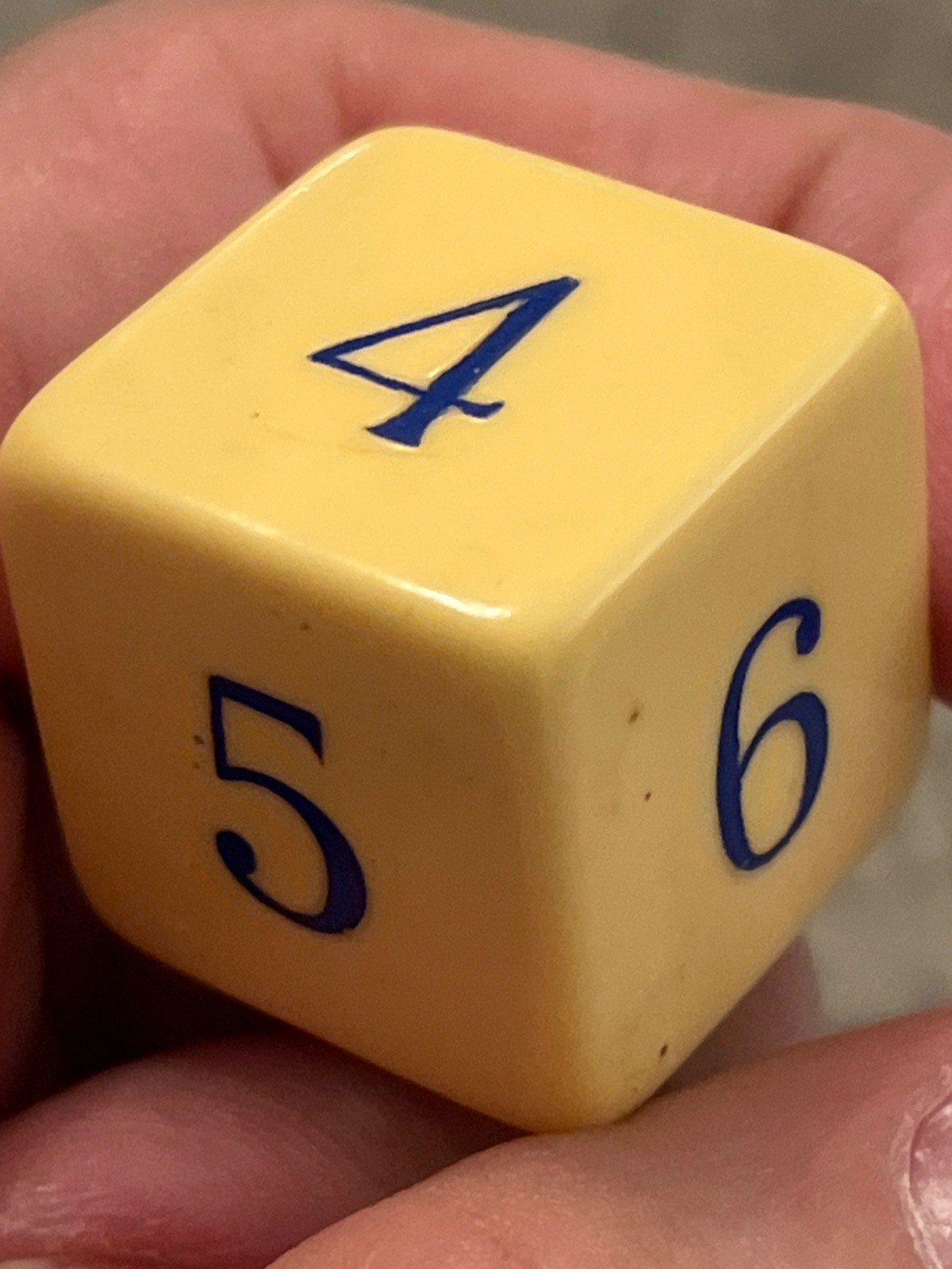 RARE jumbo pre-dungeons dragons bakelite d6 dice 041825cAB