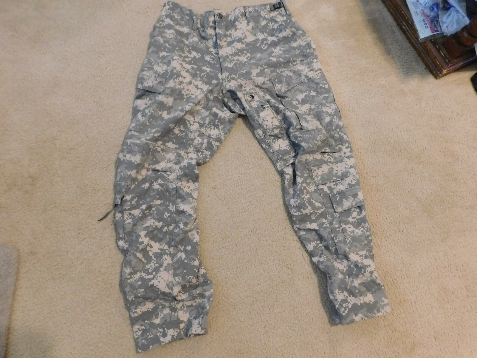 US  ARMY ACU  AIRCREW COMBAT TROUSERS SIZE LARGE - SHORT