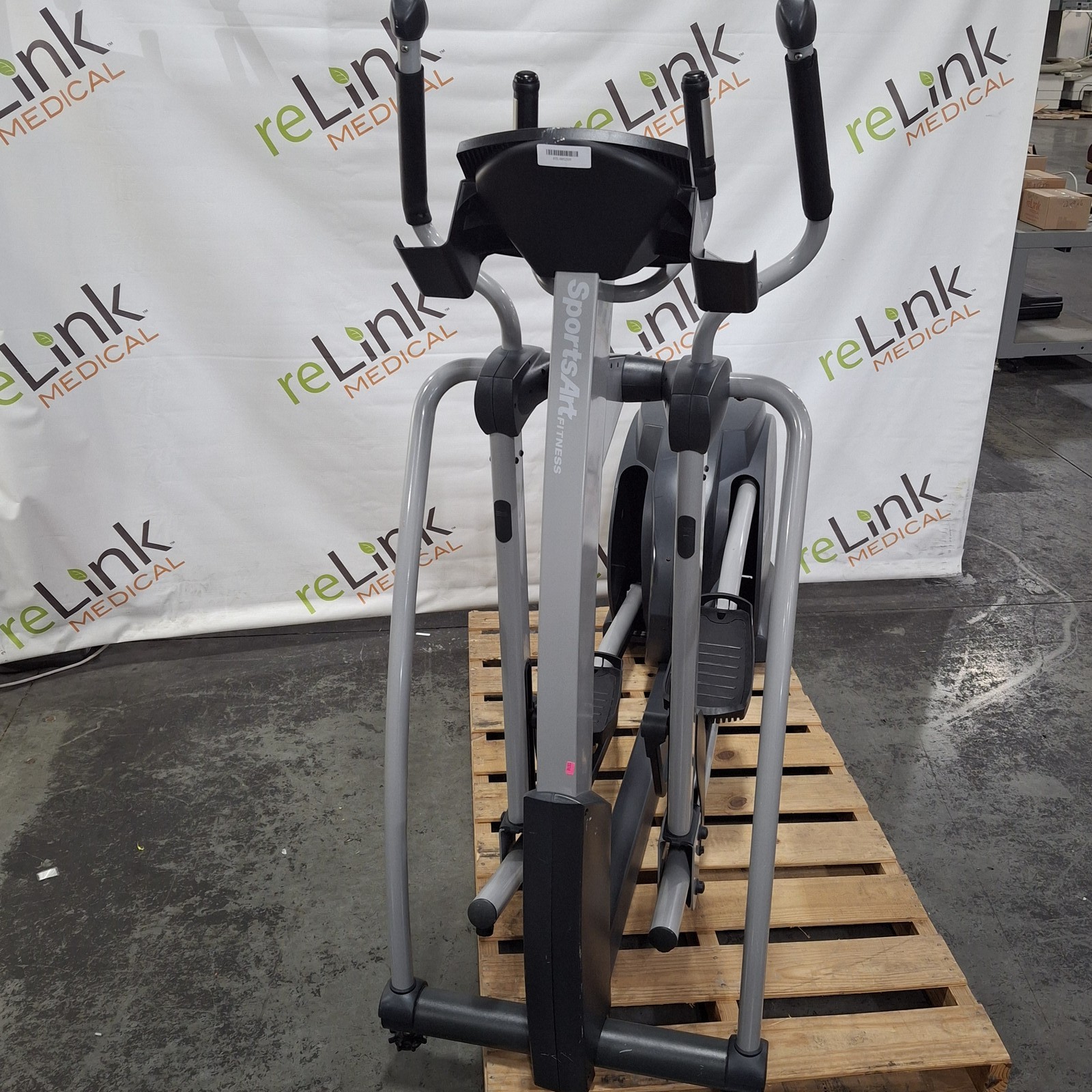 SportsArt E8300 Elliptical