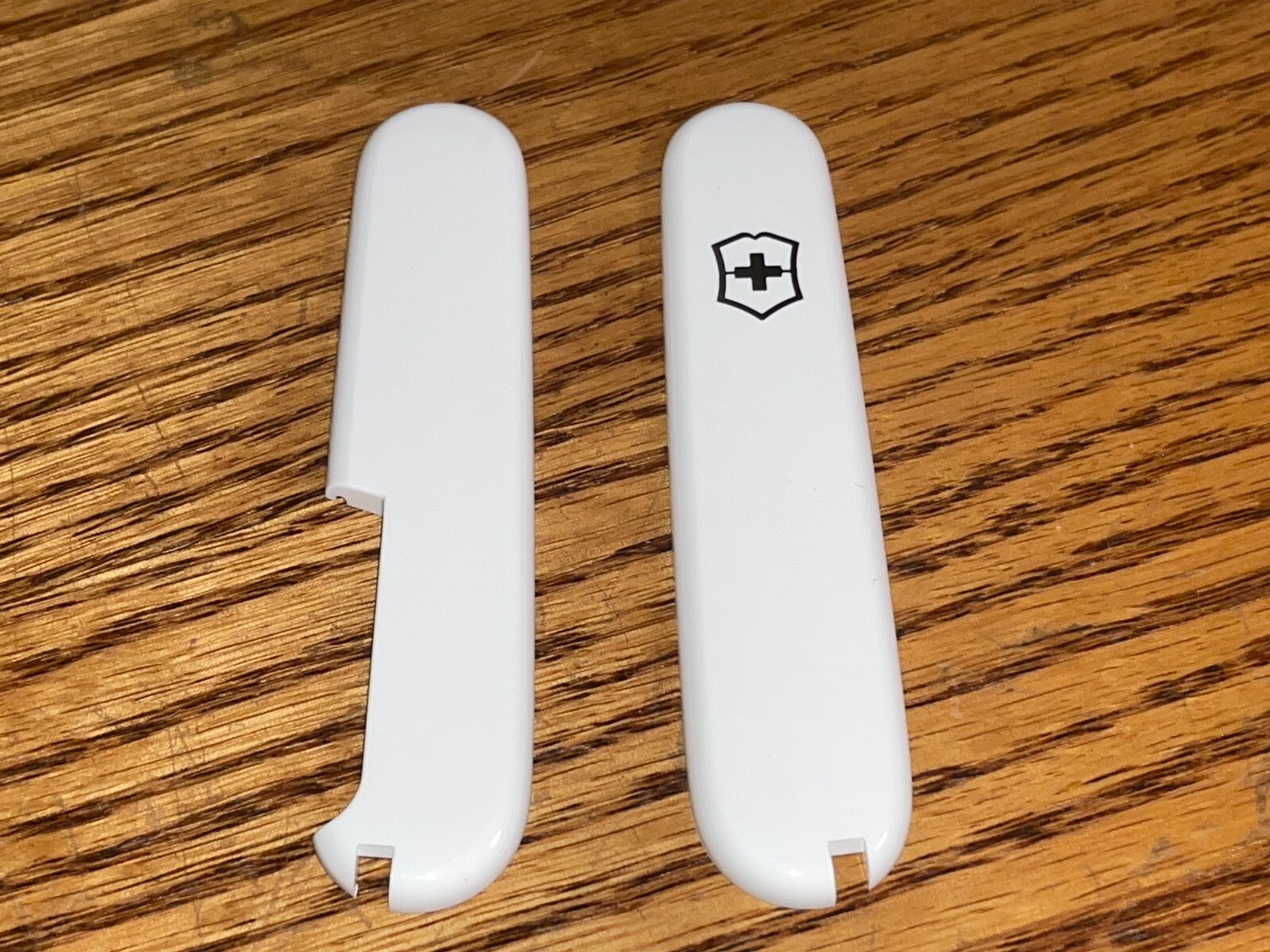 New Victorinox 91mm HANDLE / SCALE 2 Piece KIT in WHITE