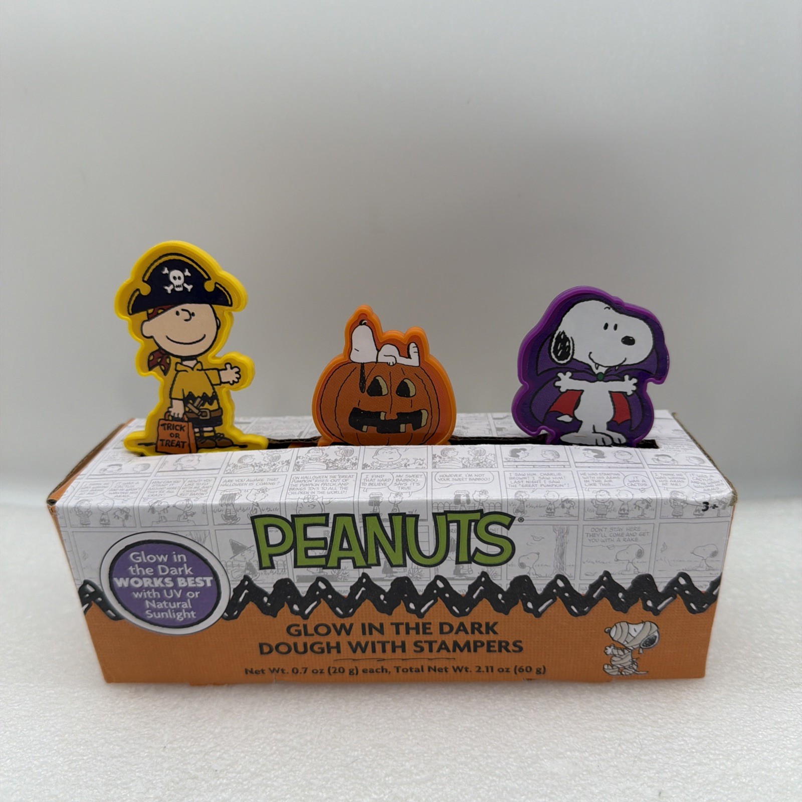 Peanuts Glow in the Dark Dough with Halloween Stampers 2025 New!
