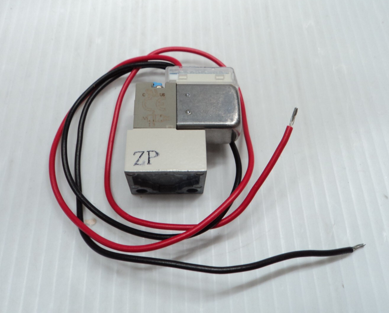 New SMC V114T-5GZB-M5 3-Port Solenoid Valve