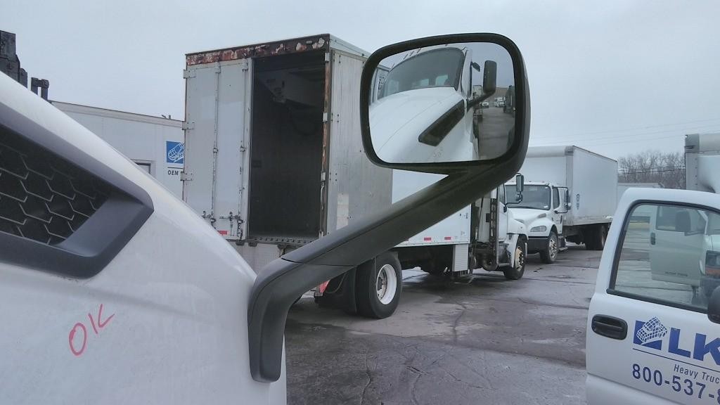 For 2022 FREIGHTLINER CASCADIA 116 FENDER/HOOD MIRROR Right ,  OH