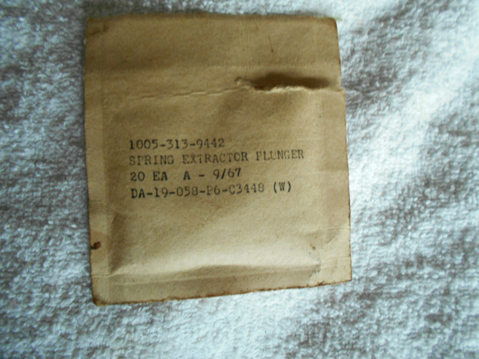 WW2 US M-1 M-2 carbine extractor spring 3 new old stock from arsenal package