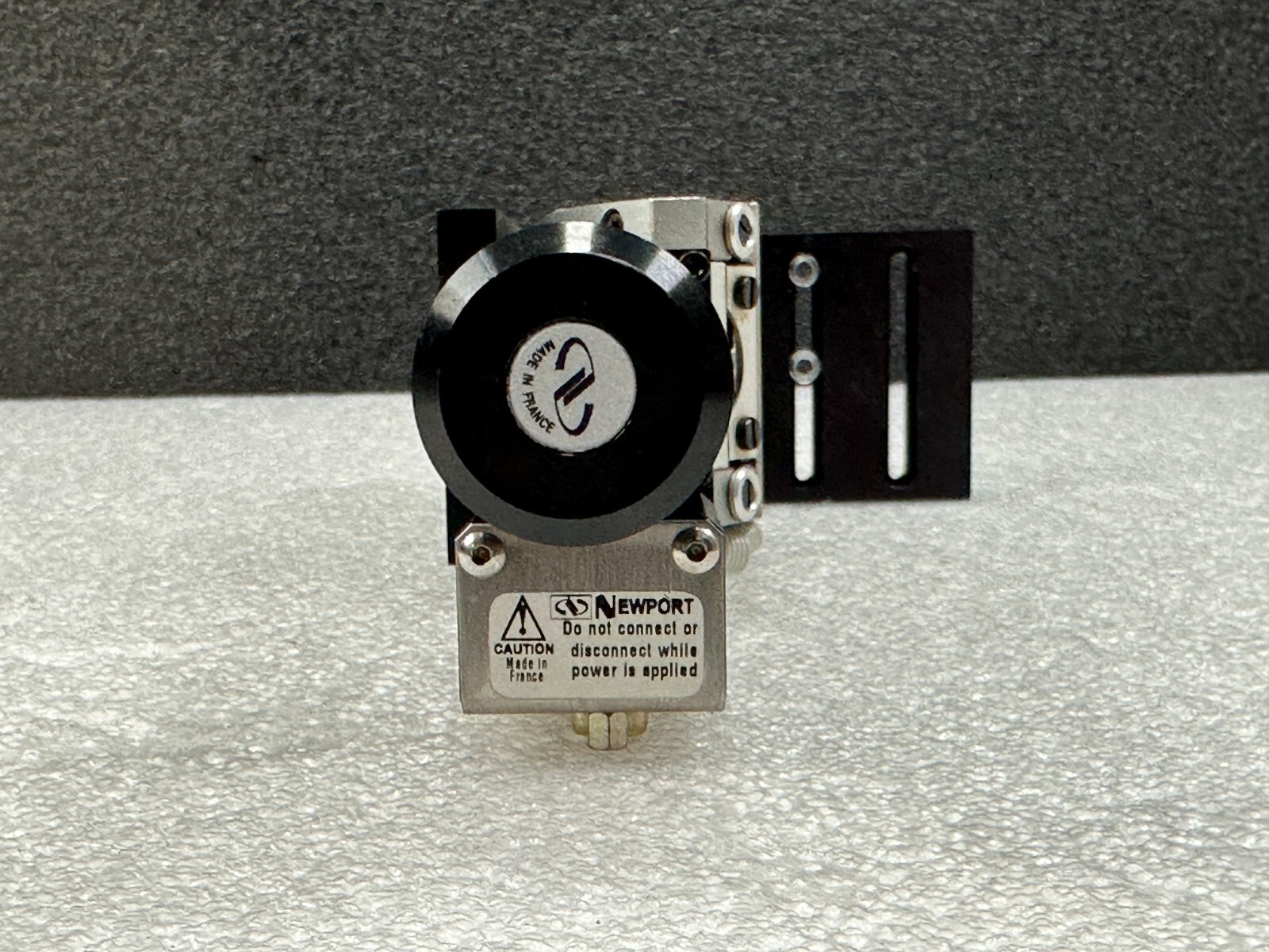 Newport Linear Vertical Stage Z413A ENCODER:5V MOTOR: UE31CC FREE SHIPPING 🚚
