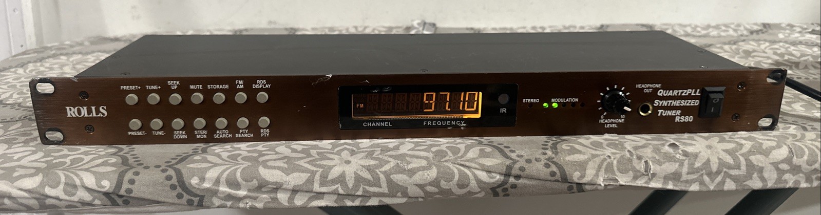Rolls Mountable Rack RS80 1U Quartz PLL Synthesized AM/FM Tuner Tested Works