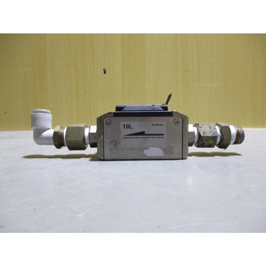 Keyence FD-MH10A Non-Contact Electromagnetic Flow Sensor Fluid Meter Japan 800