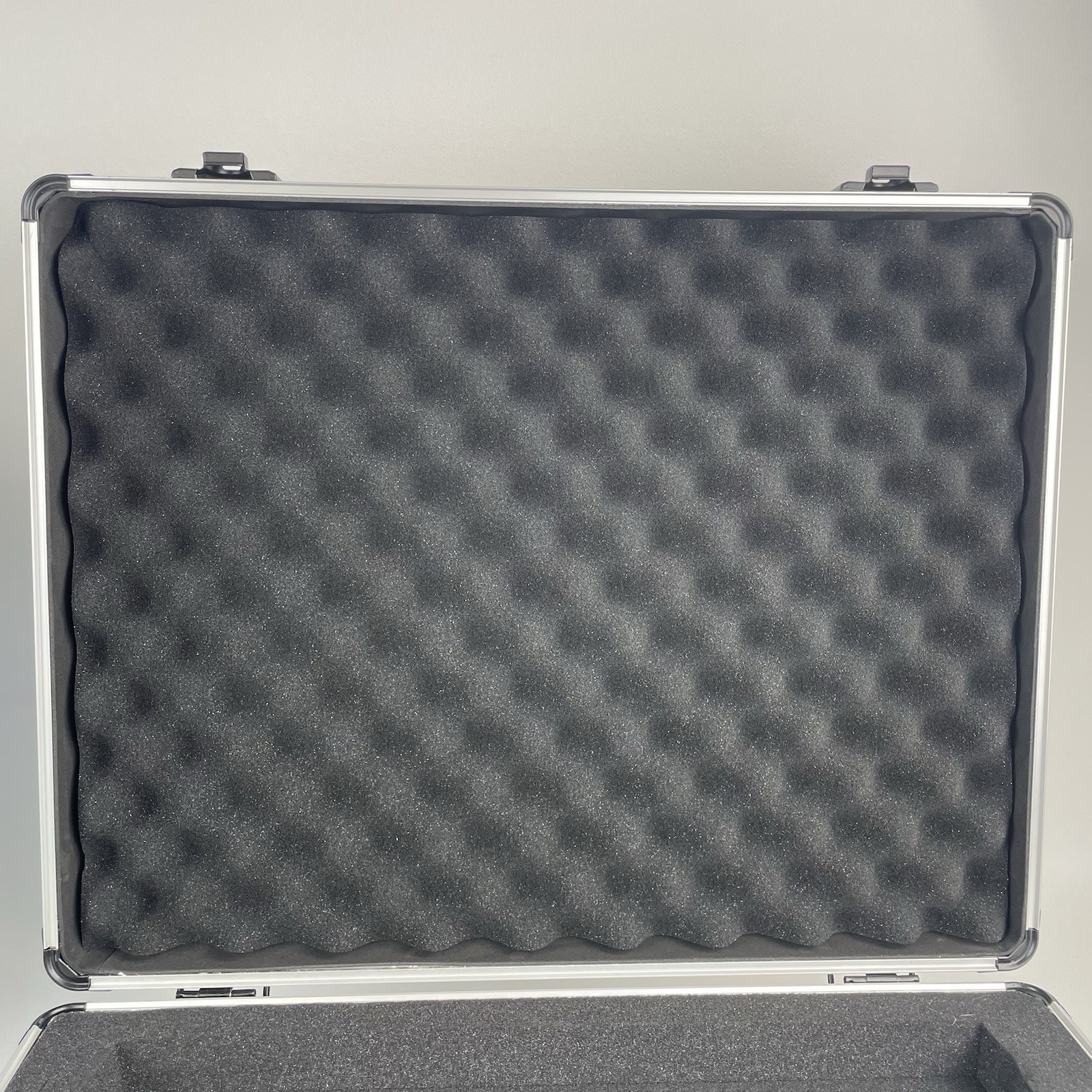 Analog Cases UNISON Custom Hardshell Foam Case 18x14” Locking w/ Keys