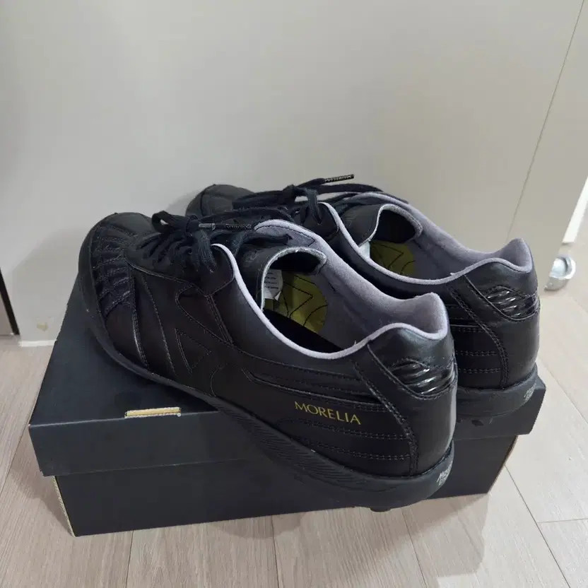 Morelia Salas Japan TF Soccer Shoes Size 5 Official
