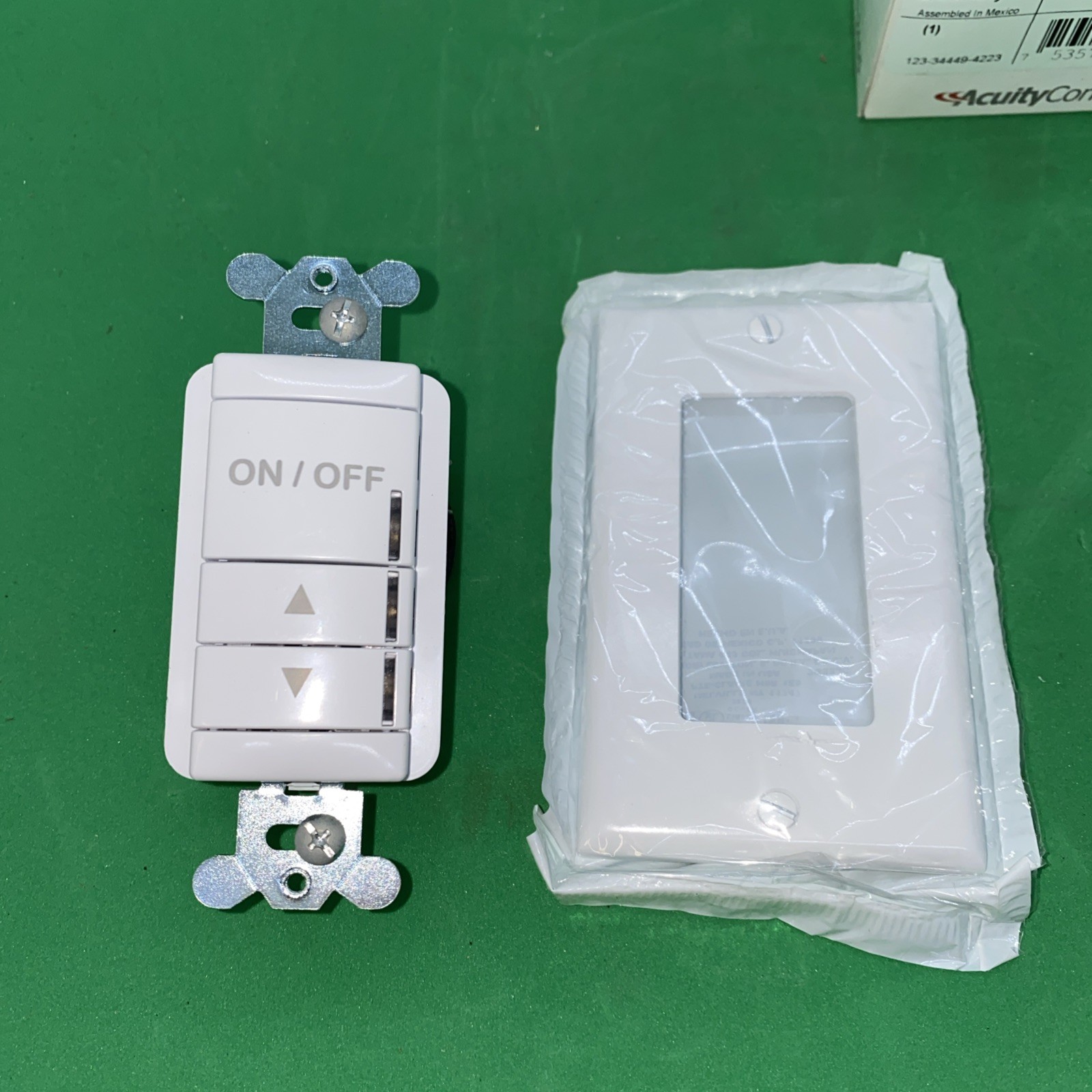 Sensor Switch SPODM D 3X WH Multi Way Occupancy Controlled Dimming Switchpod