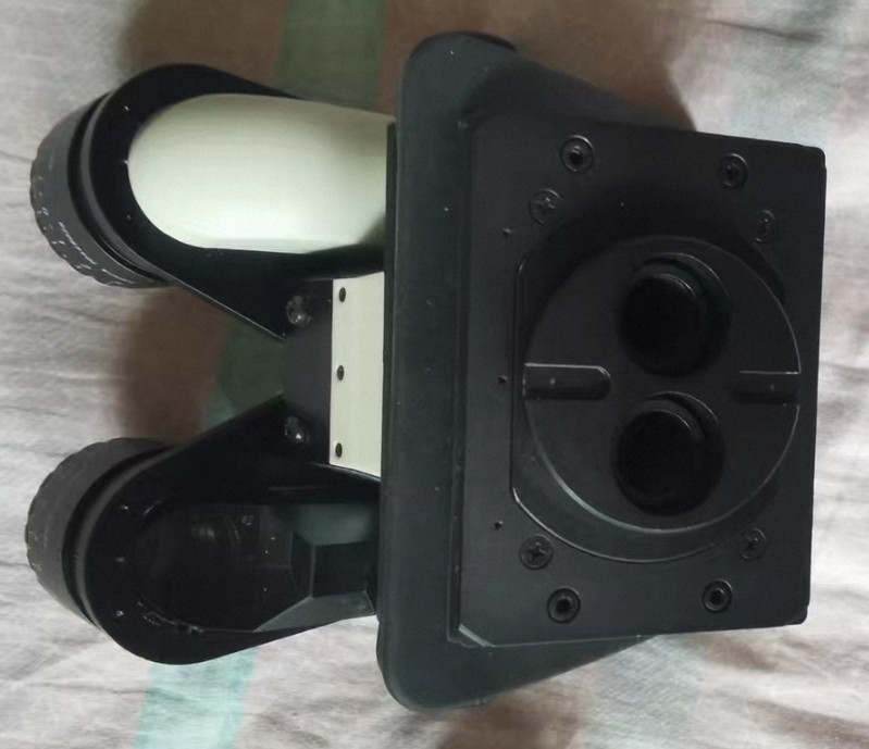 Leica 30-150 degree Binoculars