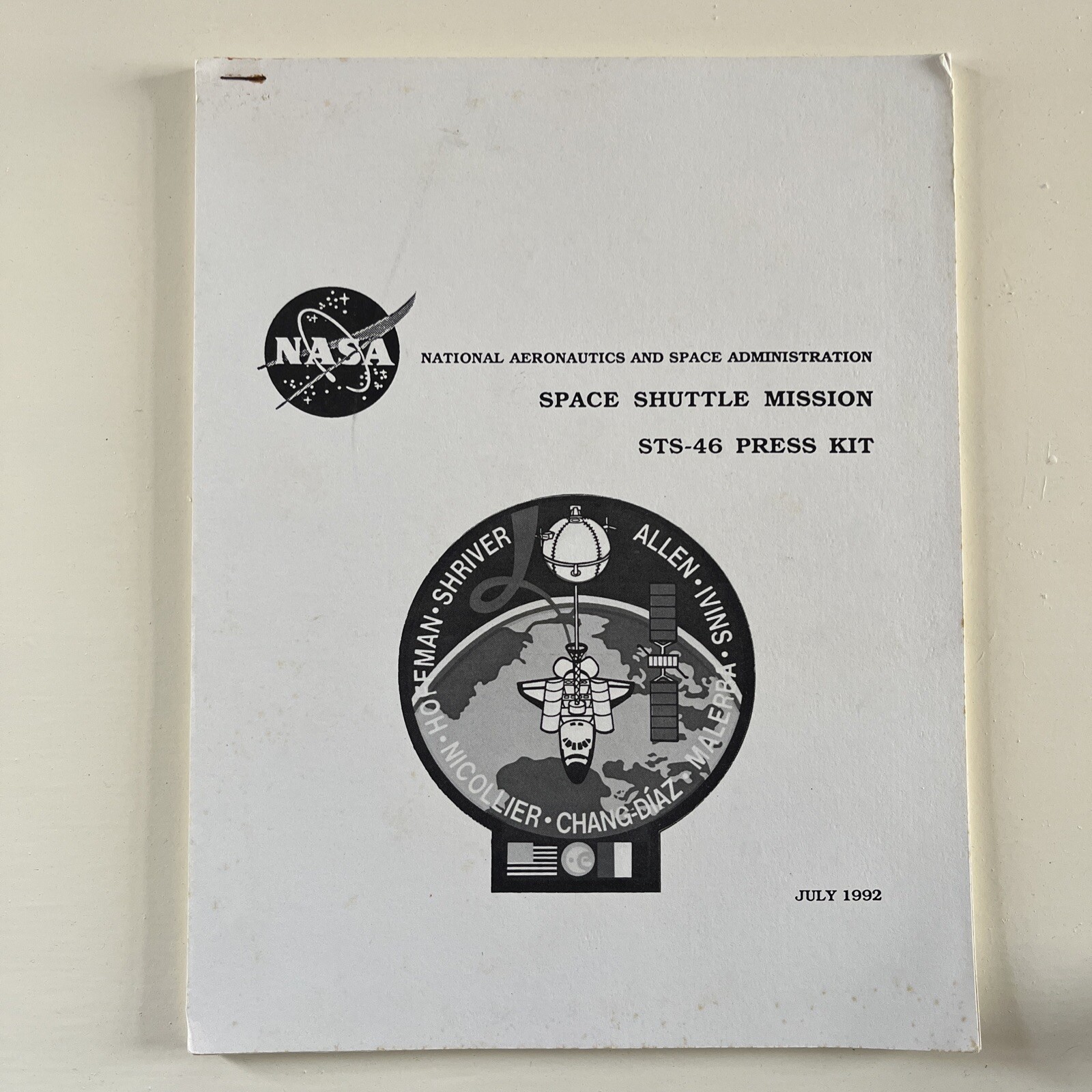 NASA Space Shuttle Mission STS-46 Press Kit July 1992 RARE