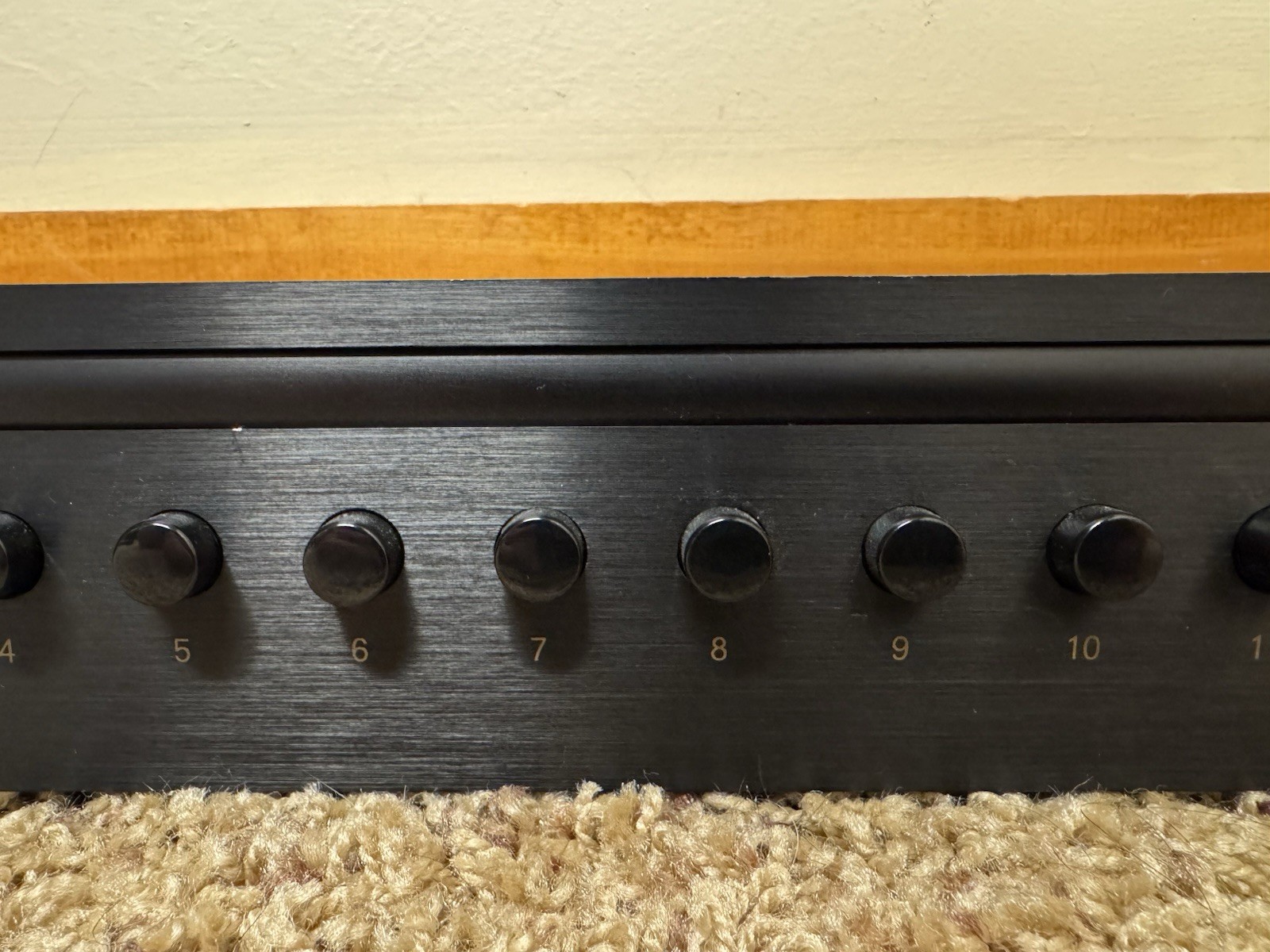 Russound PRO-12 Speaker Selector Amp A/B Inputs 12 Pair Switch Tested Working