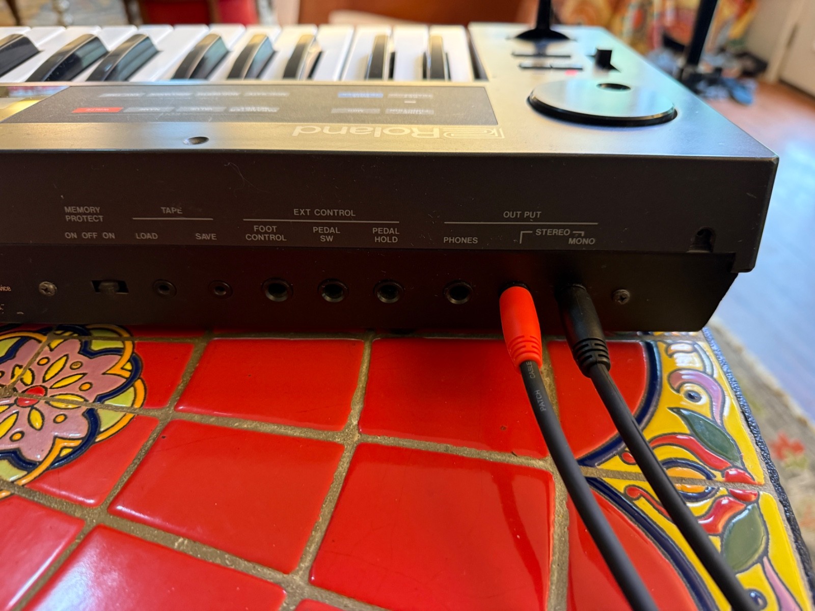 Roland Alpha Juno-1 49-Key Programmable Polyphonic Synthesizer 1985