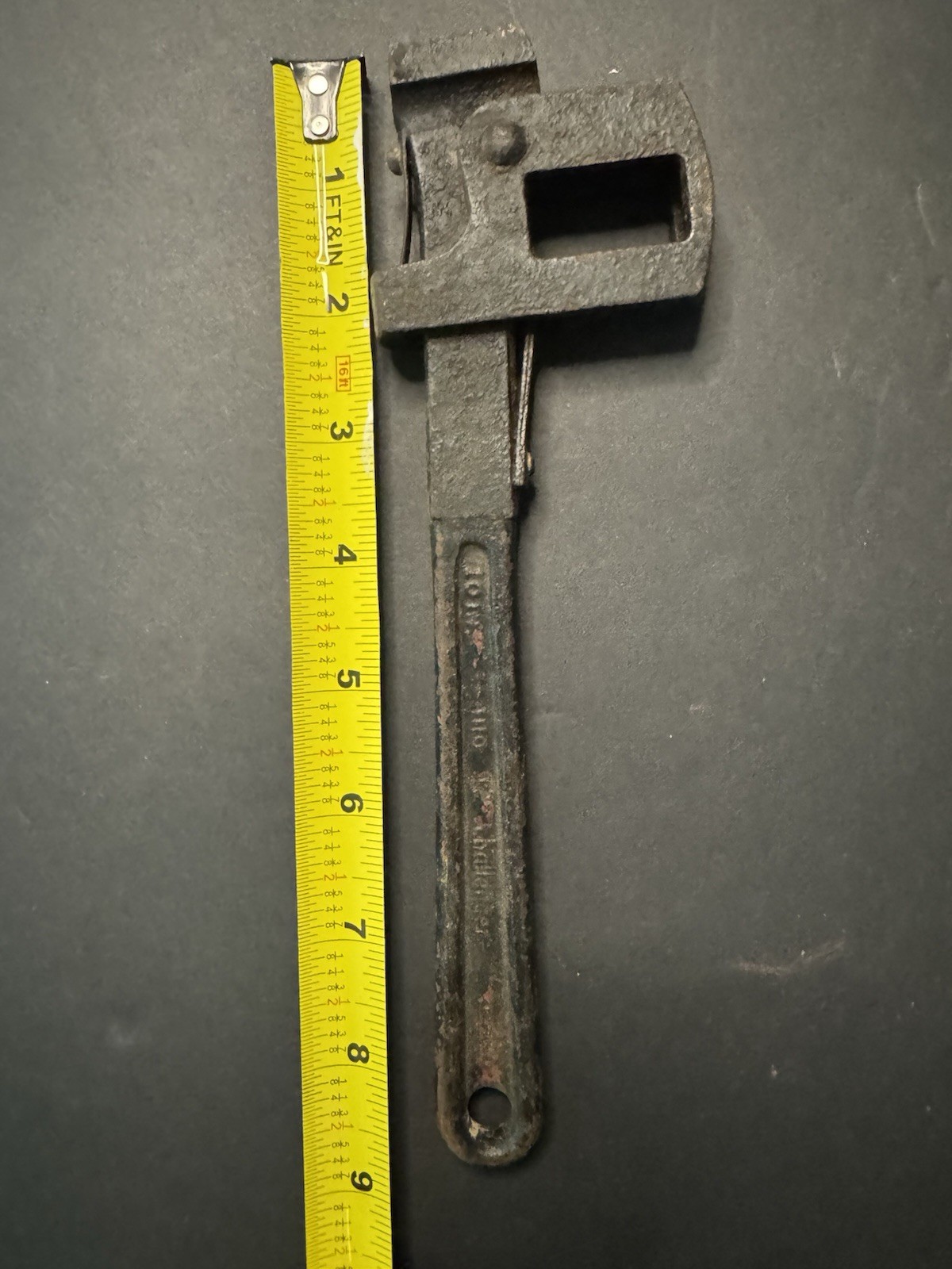 Vintage Challenger 4110 10” Pipe Wrench Adjustable Plumbing Tool USA Cast Iron