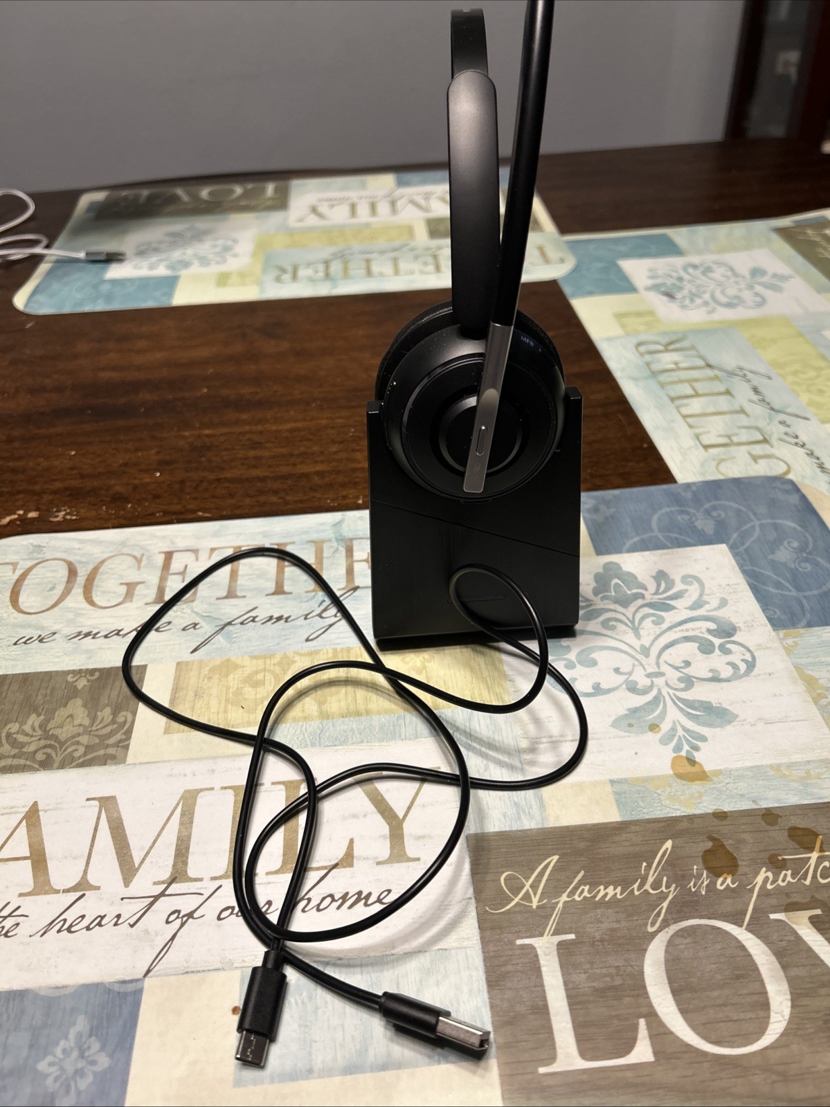 PrancyBT wireless computer headset with Noise Cancelling microphone