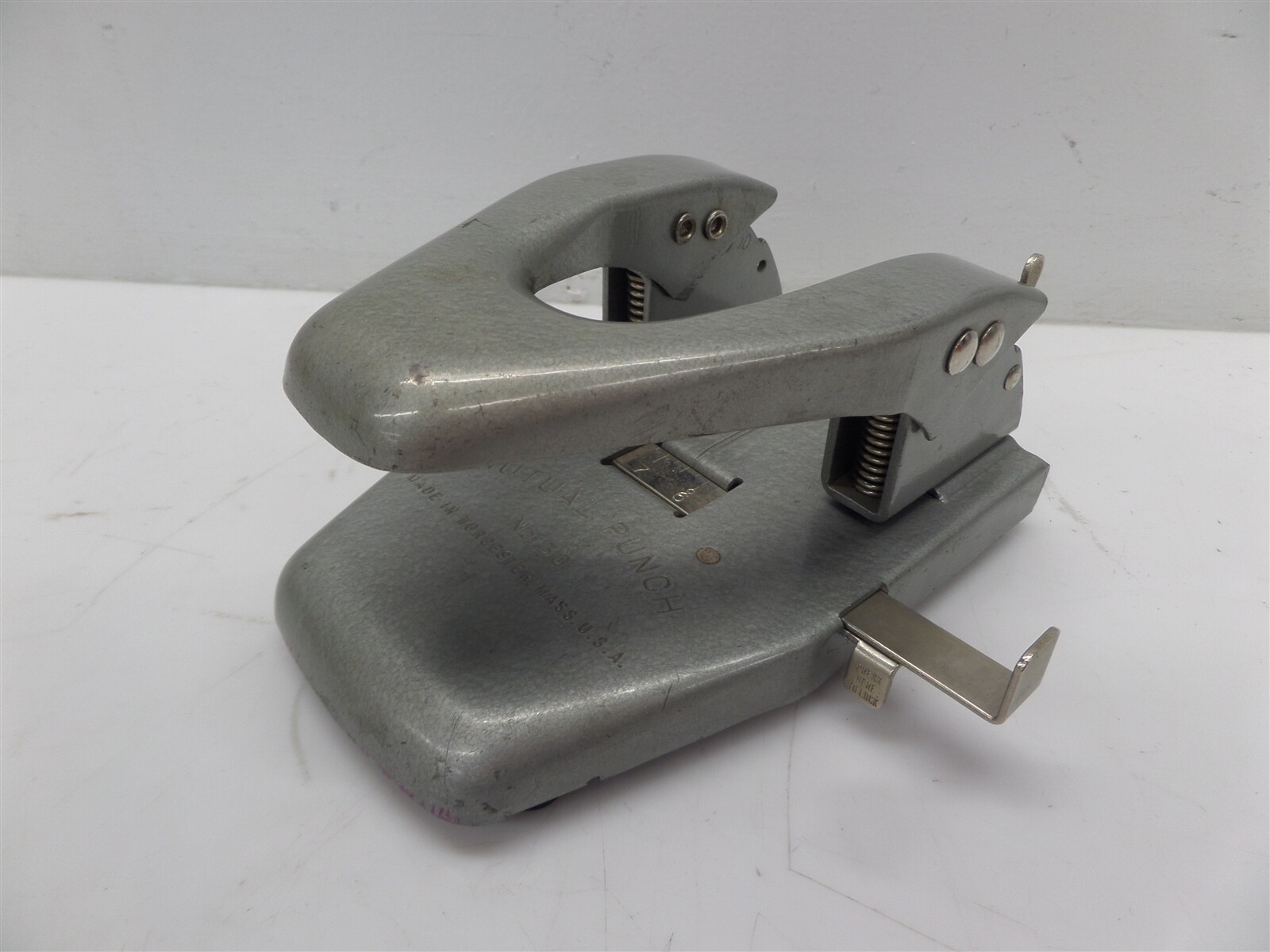 Vintage Mutual Punch No. 50 Bottom Catch 2-Hole Punch Made In Worcester USA
