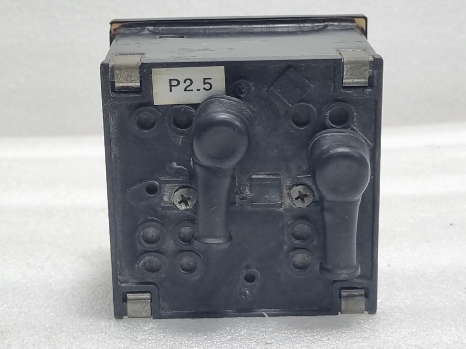 Celsa Frequency Counter Meter 440v 55-65 Hz P2.5