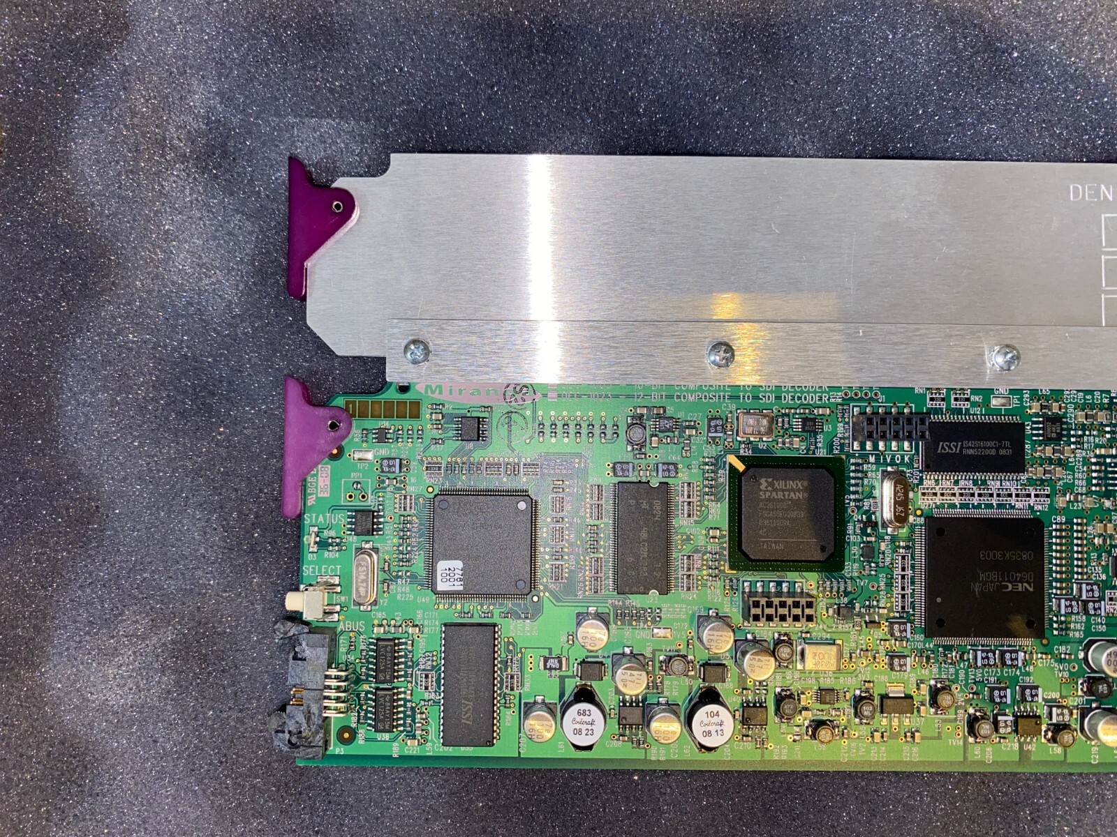 Miranda DEC-1023 12-bit composite to SDI decoder