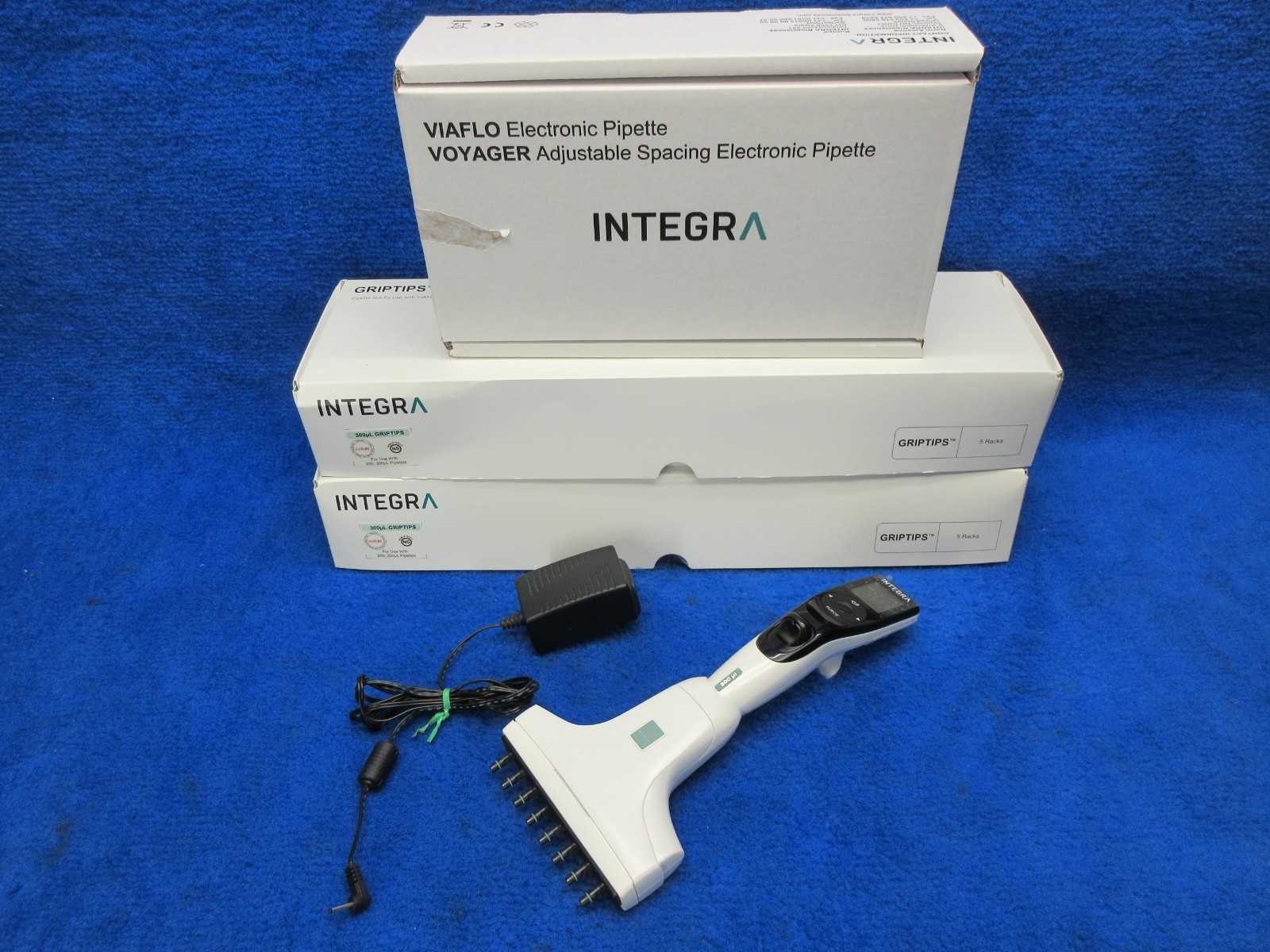 Integra VOYAGER 4723 Pipette 8 Channel Adjustable Tip Spacing, 10-300ul, GRIPTIP