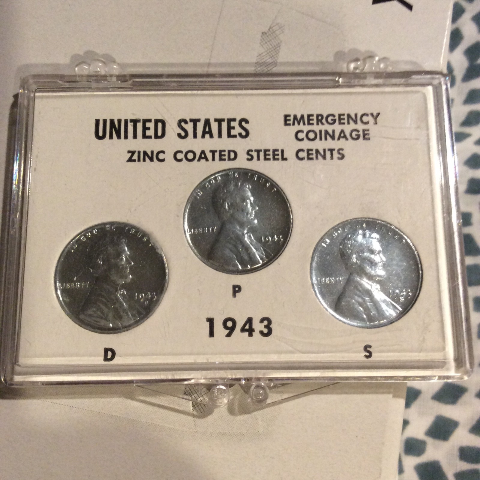 1943-PDS LINCOLN CENTS IN PLASTIC CASE 1 BID 1 SET