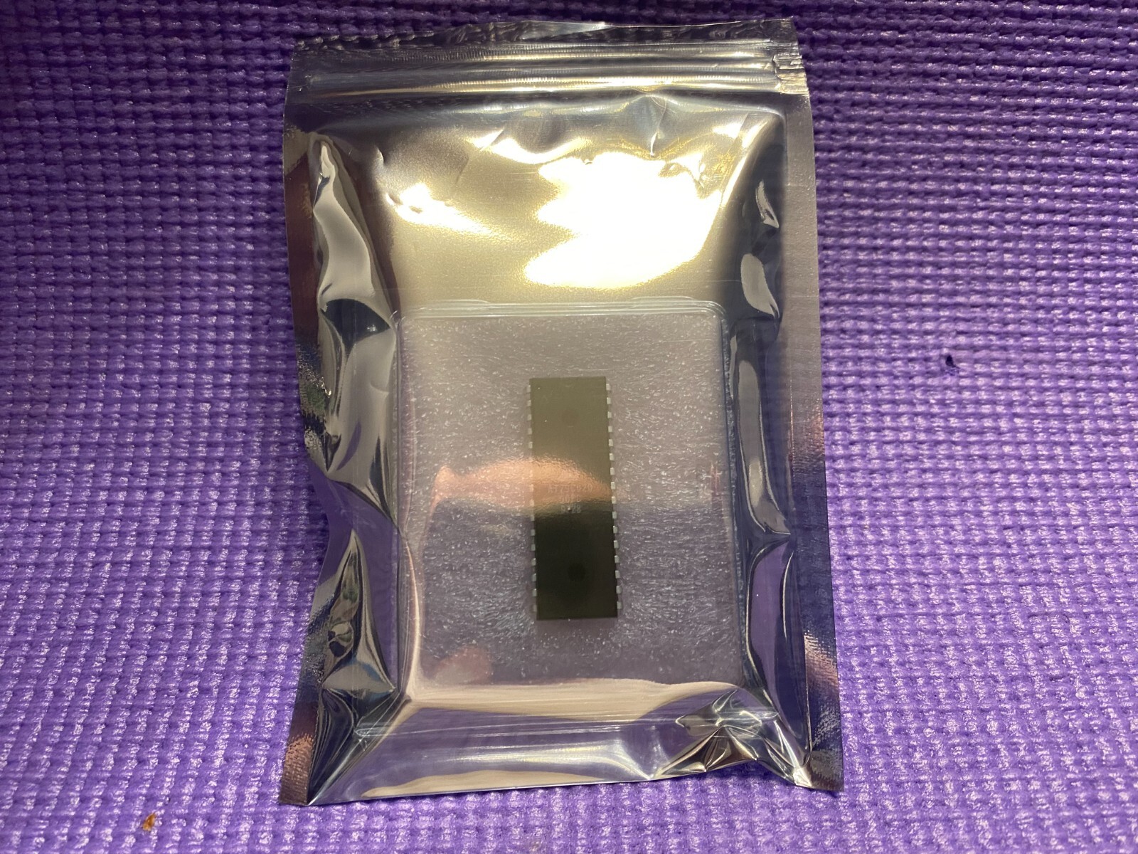 CMOS 32 pin DIP BIOS chip SST 29EE020 (We can program it for free)