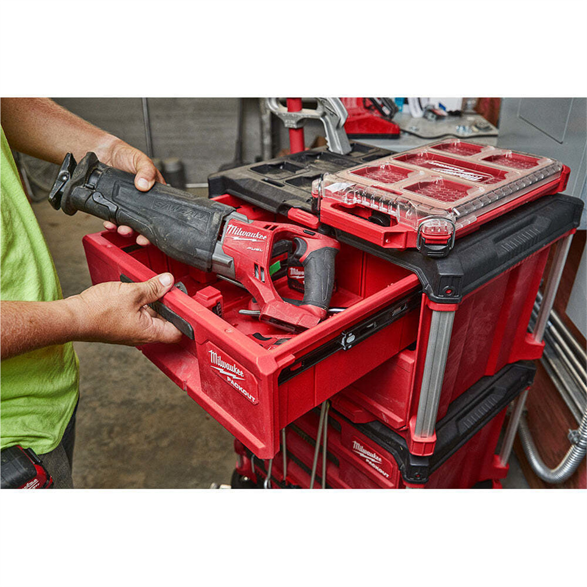 Milwaukee Tool PACKOUT 2-Drawer Tool Box