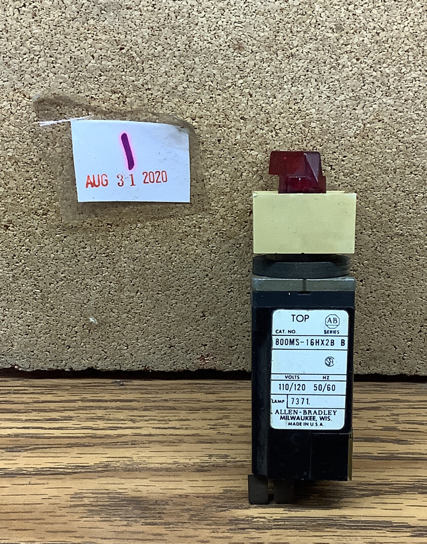 Allen Bradley 800MS-16HX2B Red Illuminated Selector Switch 7371