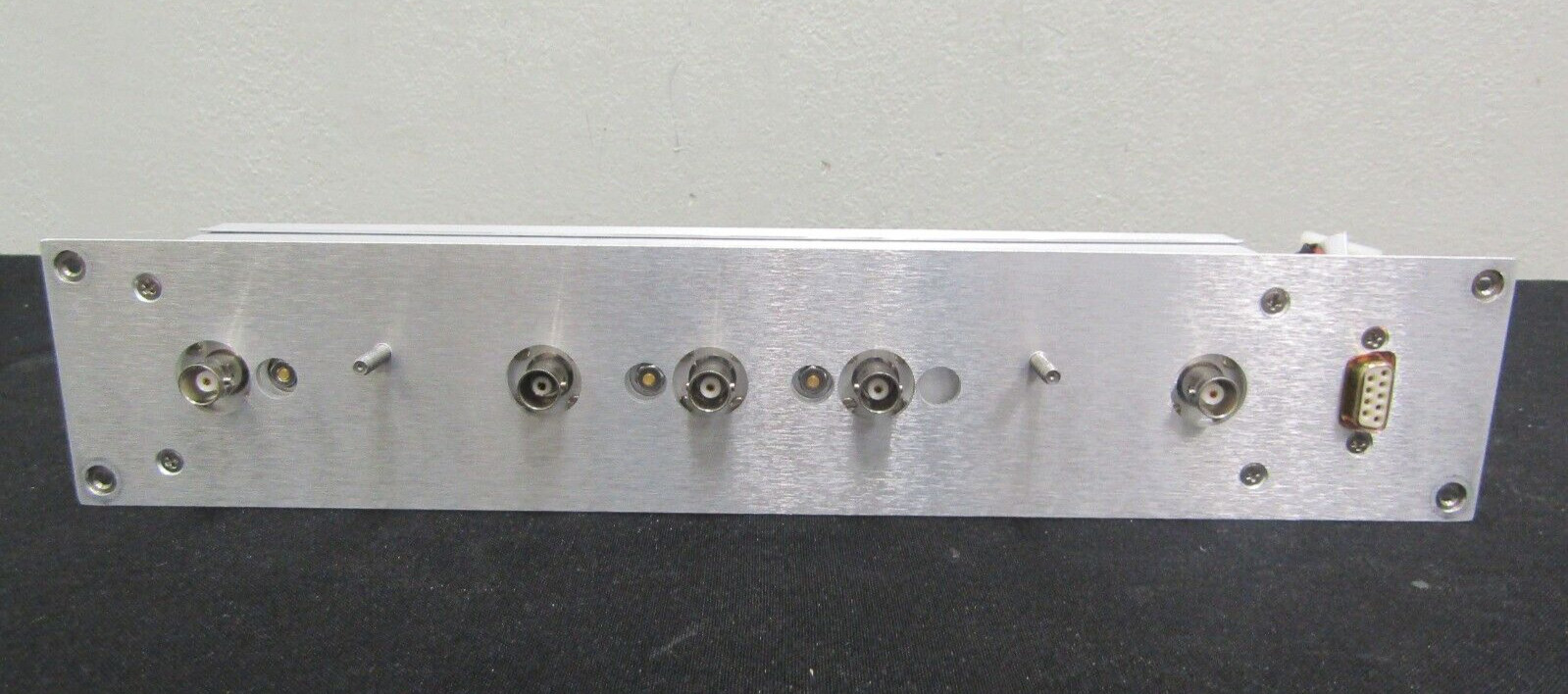 Varian 01-914323-08 Broadband Preamp X0191432308, RF, 200-600, 15 MHz - 300 MHz