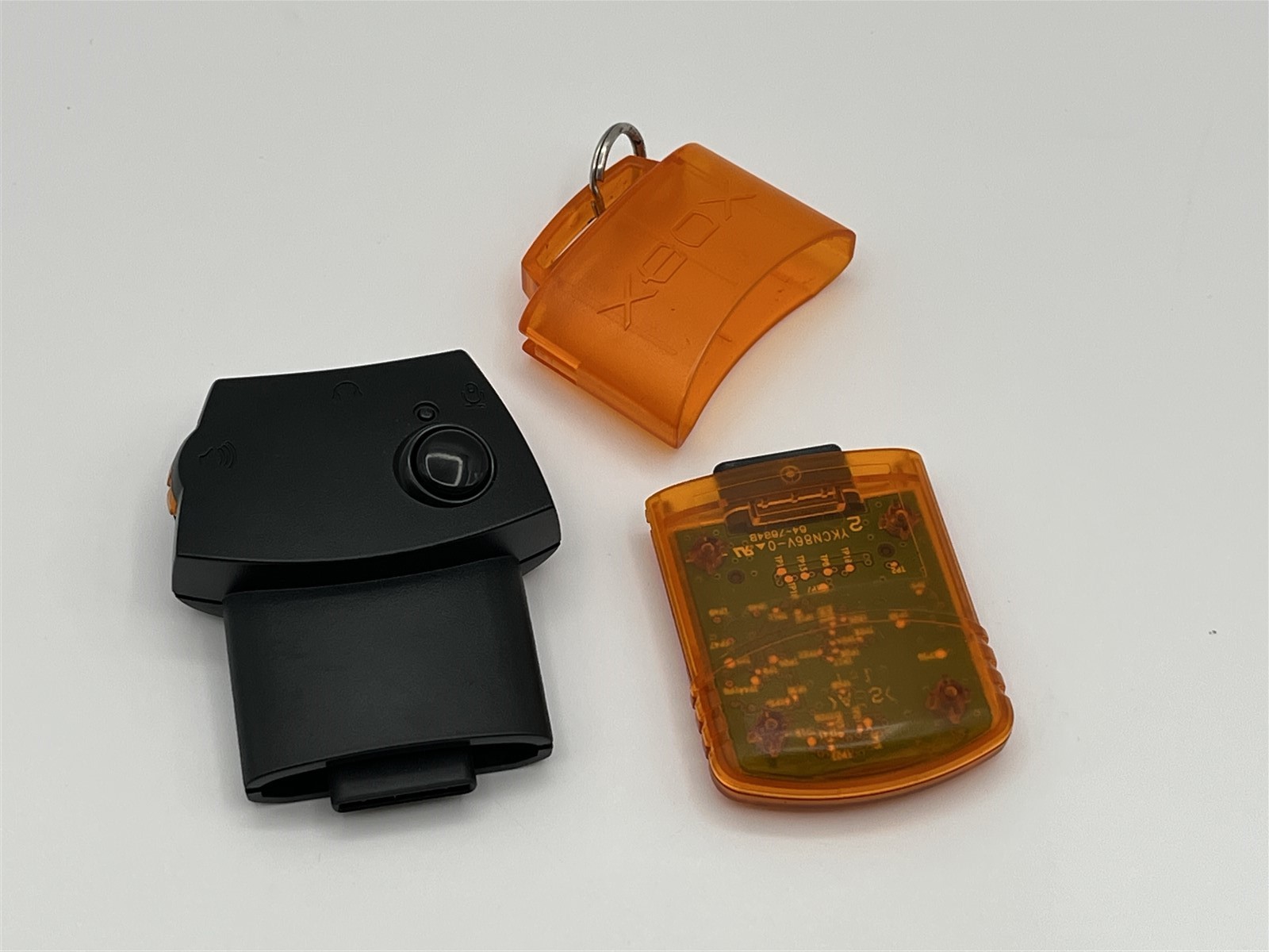 Original Microsoft XBOX Beta Tester Orange Memory Card Unit Communicator & Case