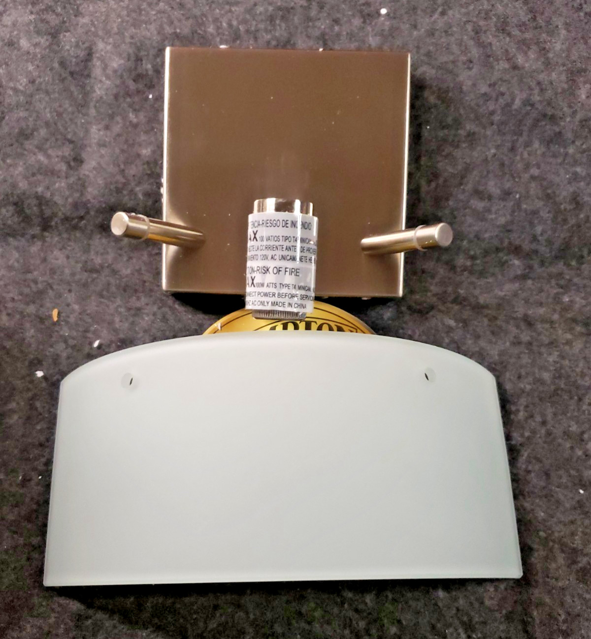 Hampton Bay 1-Light Brushed Nickel Wall Sconce halogen bulb.............(SLF3-4)