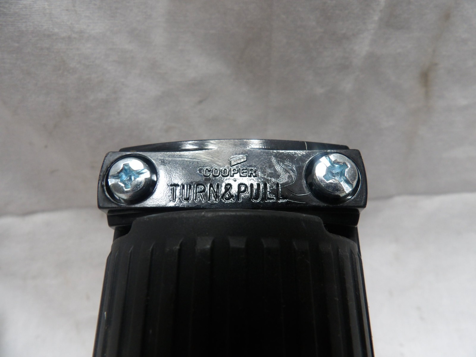 Cooper L5-30 30A-125V Turn & Pull