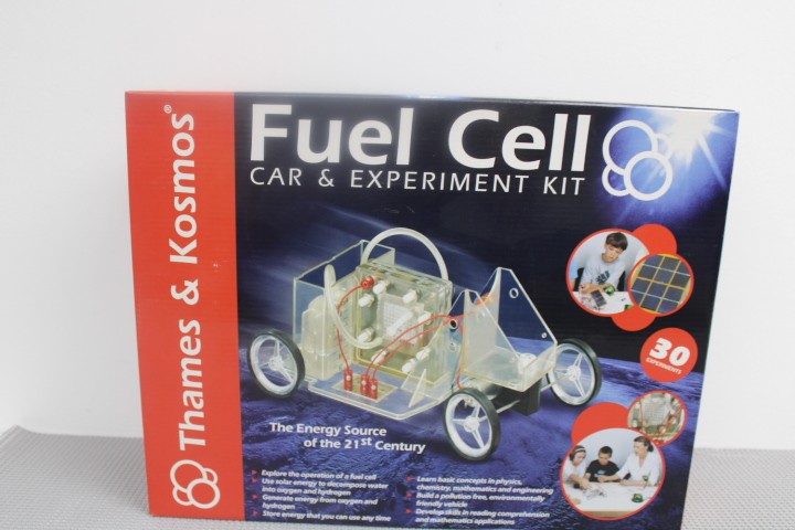 Thames and Kosmos Fuel Cell Car Experiment Science Kit Homeschool New NOS