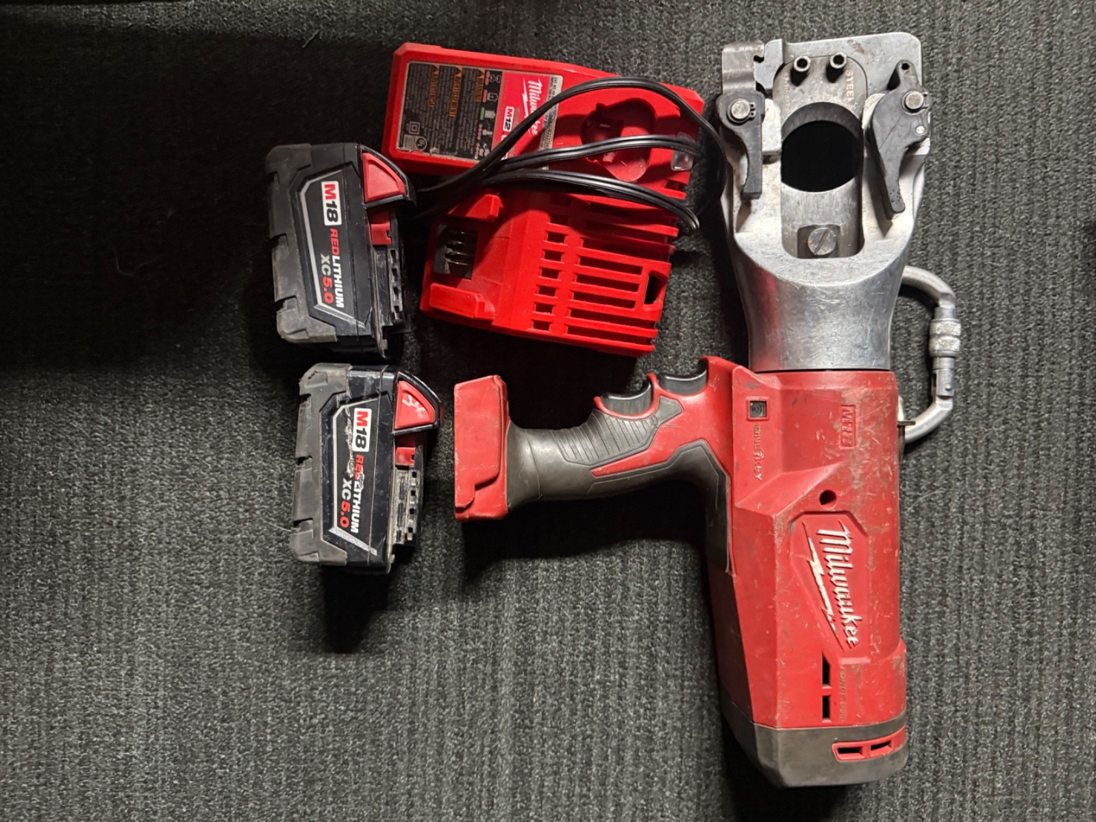 M18 18V Lithium-Ion Cordless FORCE LOGIC 1590 ACSR Cable Cutter