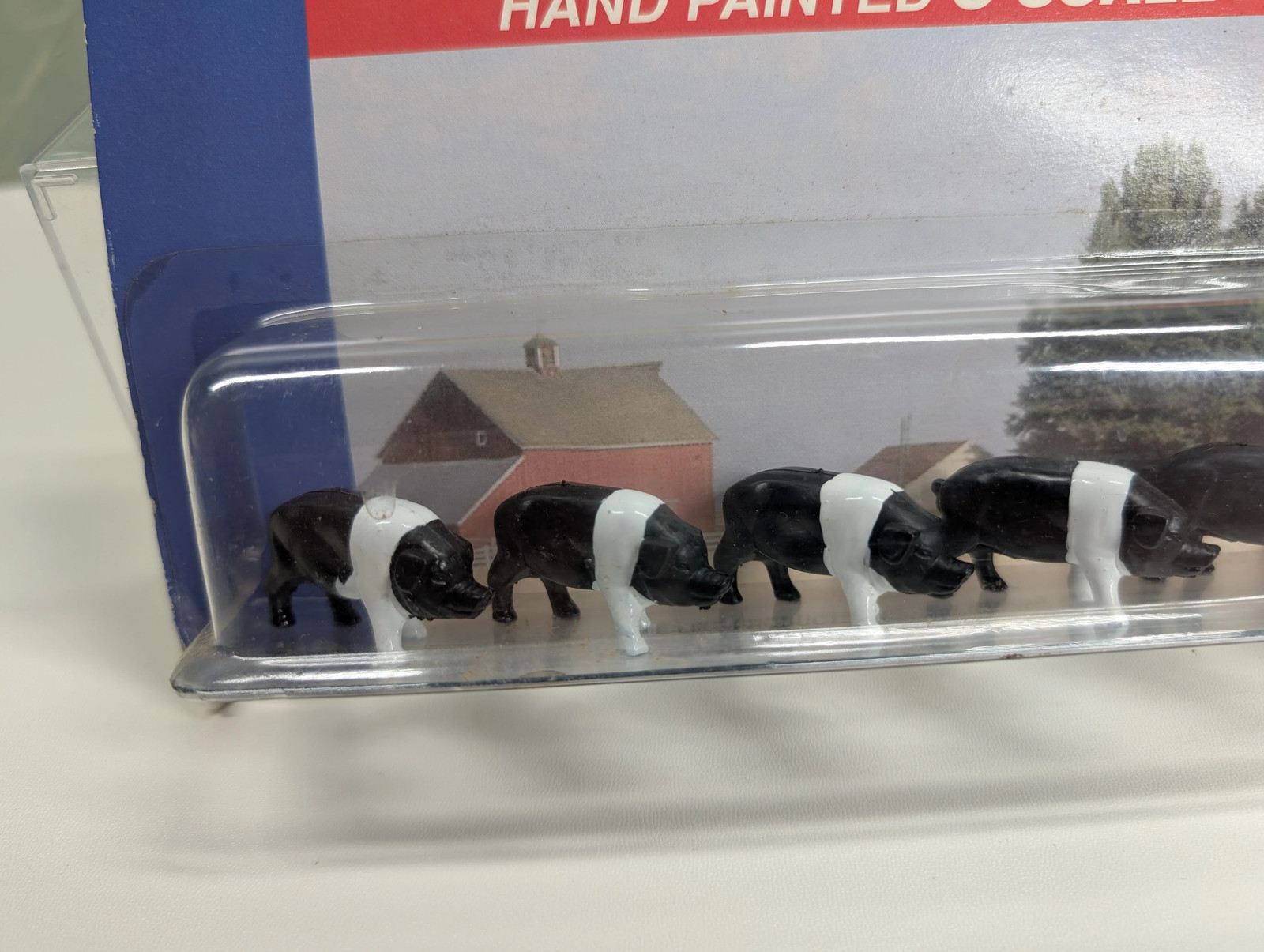 Life-Like 1149 O Hogs, Farm Animals READ