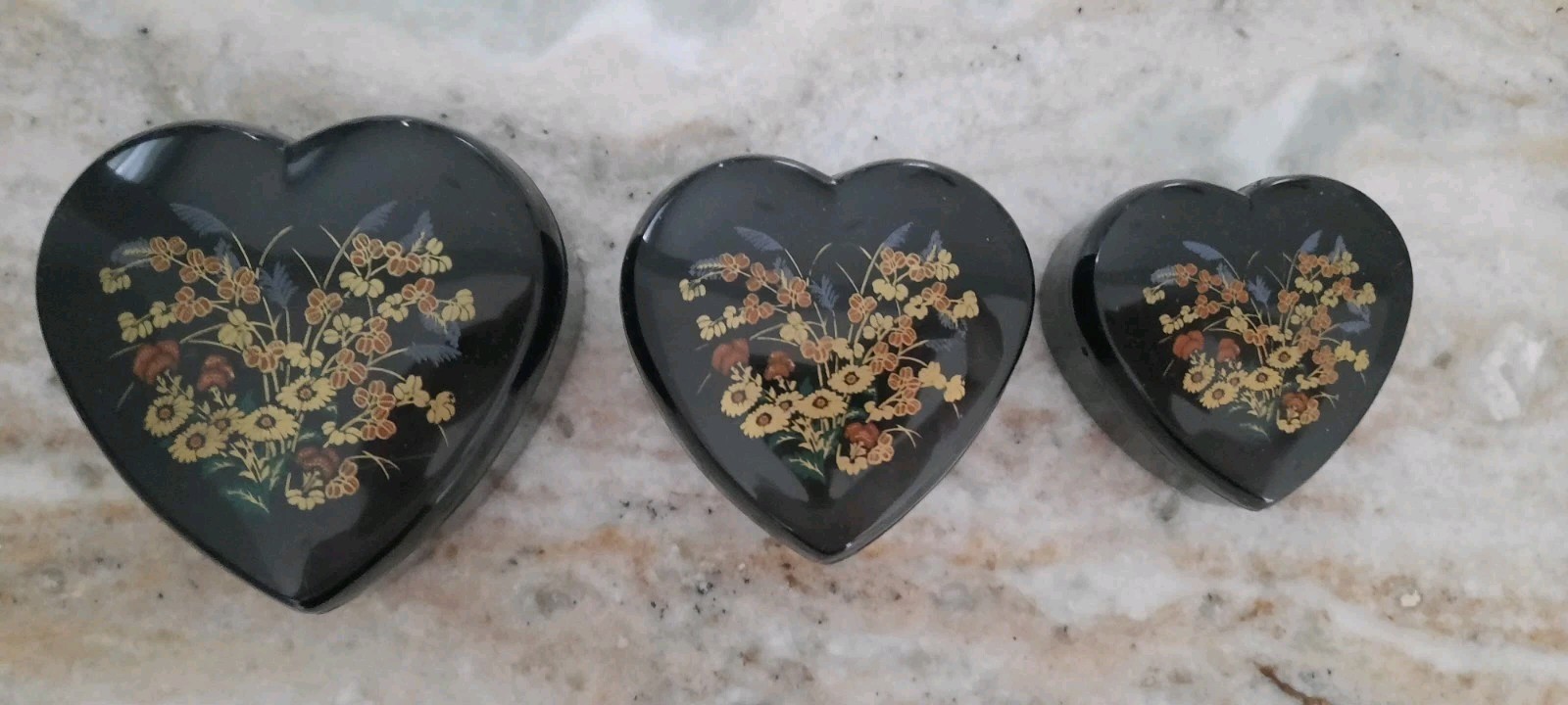 Set Of 3 Heart Boxes